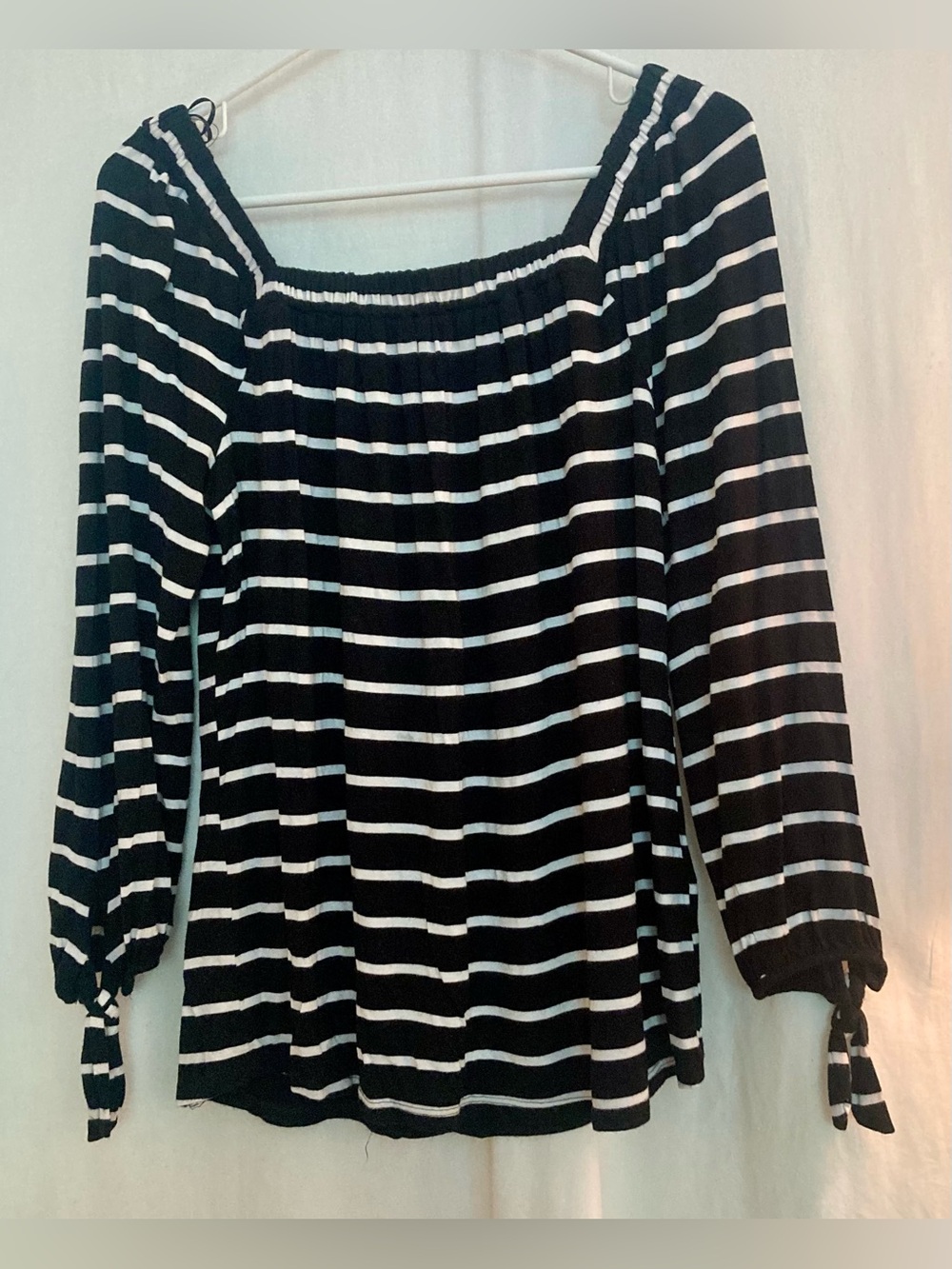 Cable & Gauge Black & White Striped Off-Shoulder Tunic Size M